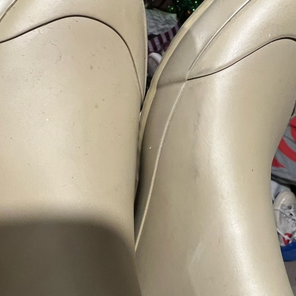 Burberry Big Buckle Rain Boots, size 36 - Picture 16 of 16